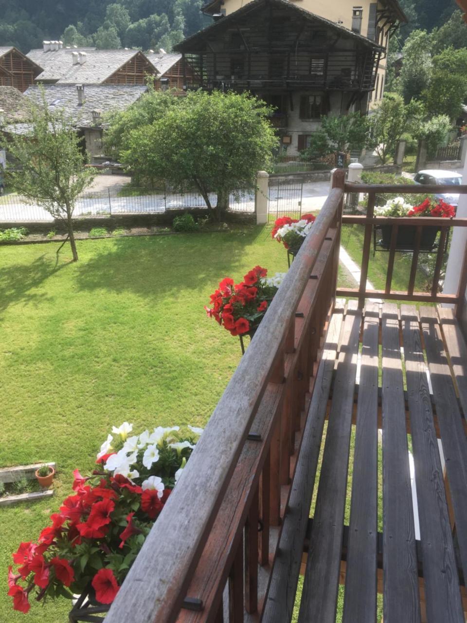 阿兰尼亚·瓦尔塞西娅L'Aria Di Casa住宿加早餐旅馆 外观 照片